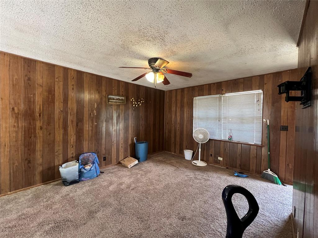19117 Park Road Property Photo 14