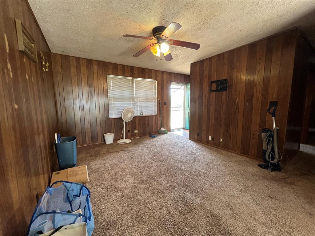 19117 Park Road Property Photo 15