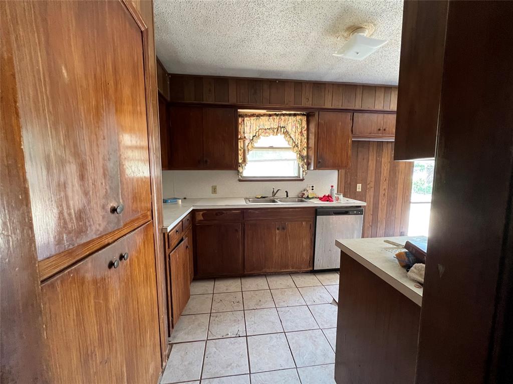 19117 Park Road Property Photo 16