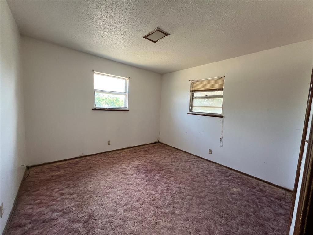 19117 Park Road Property Photo 28