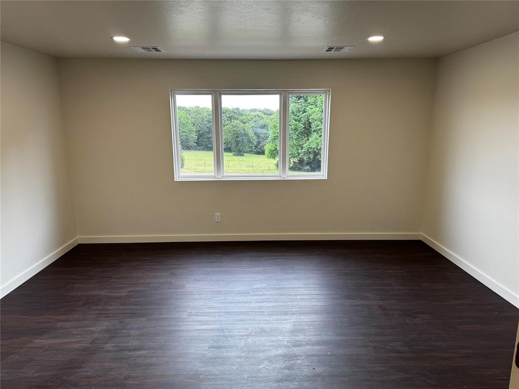 8121 N Eastern Avenue Property Photo 7