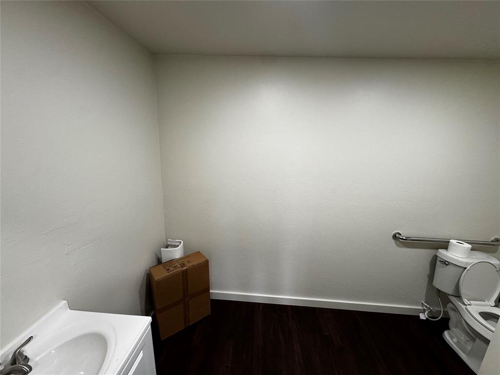 8121 N Eastern Avenue Property Photo 14