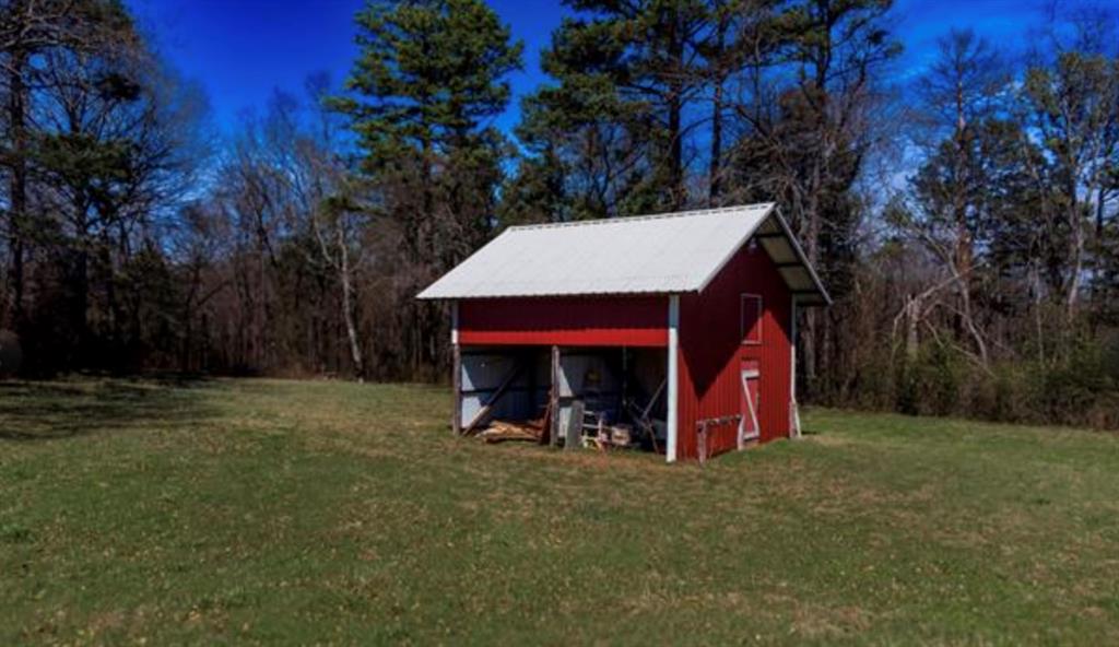 436595 State Highway 144 Property Photo 8