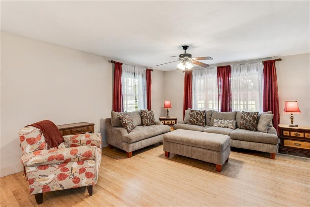 436595 State Highway 144 Property Photo 19