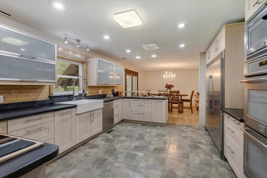 436595 State Highway 144 Property Photo 21