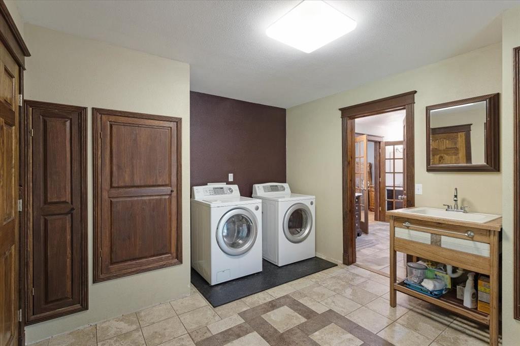 436595 State Highway 144 Property Photo 25