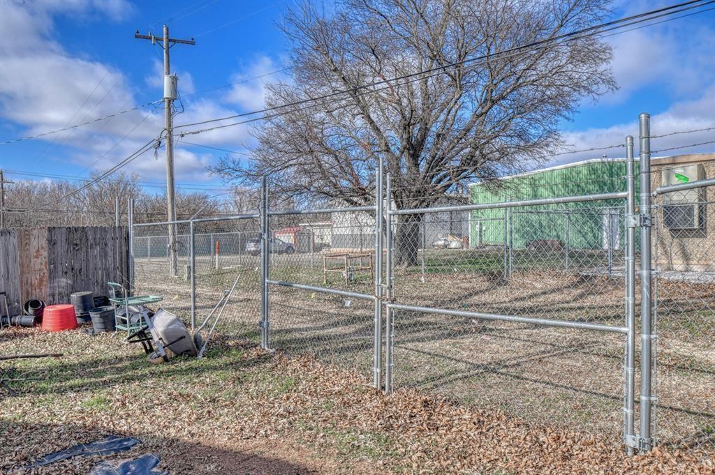 521 W Eel River Street Property Photo 3
