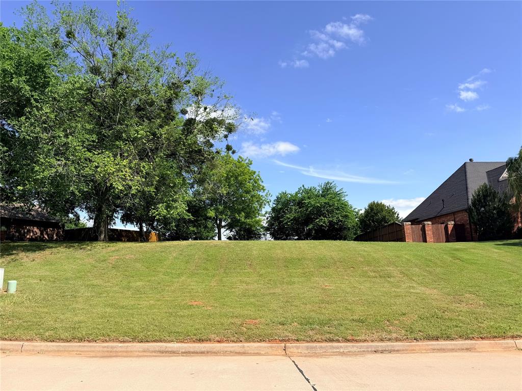 Eagles Nest Property Photo 1