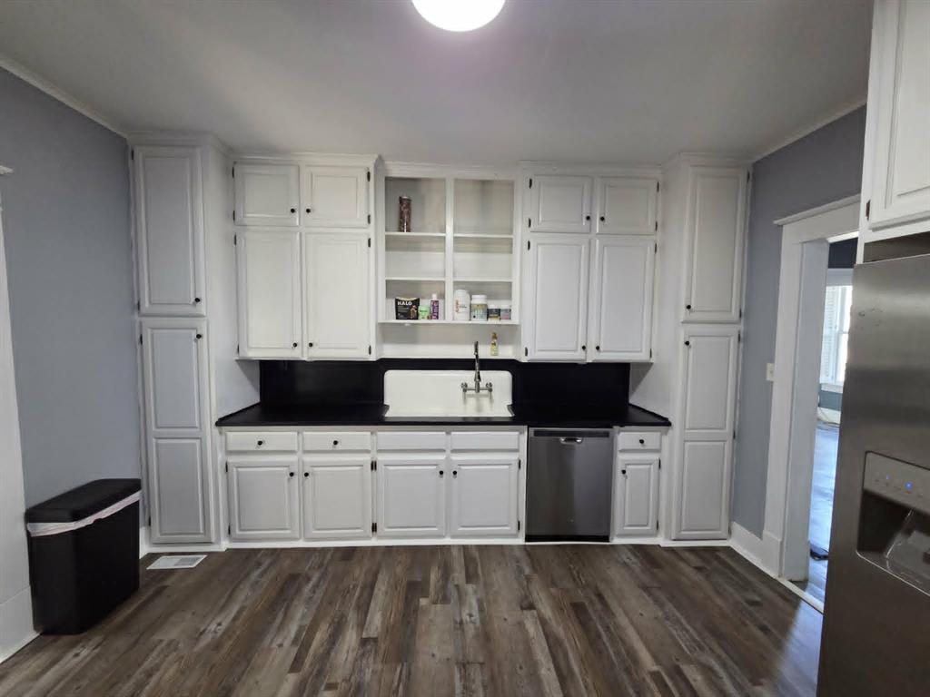 210 Sw D Street Property Photo 14