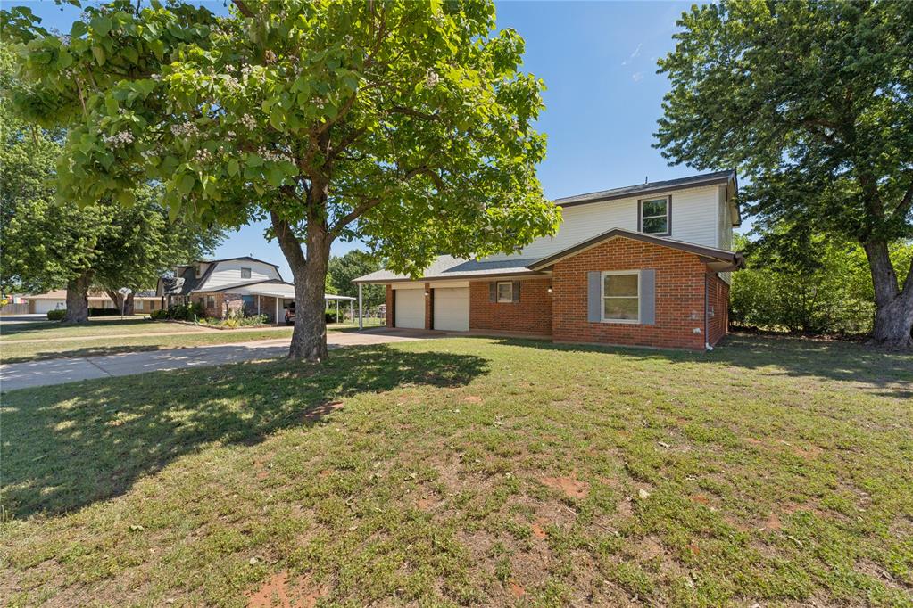 924 S Meadow Lane Property Photo 4