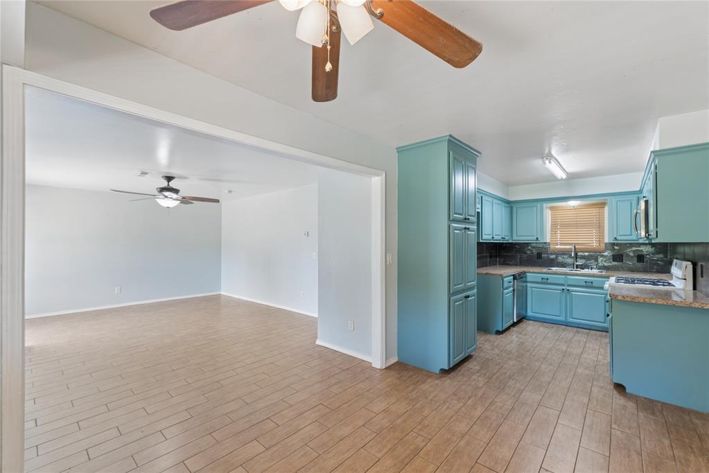 924 S Meadow Lane Property Photo 11