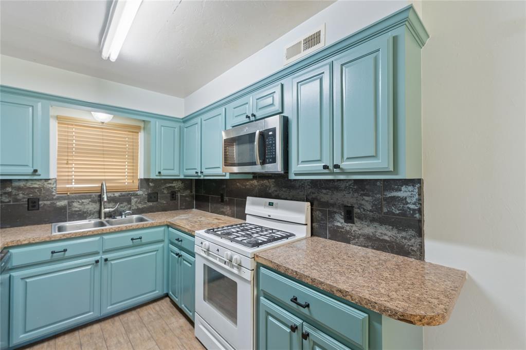 924 S Meadow Lane Property Photo 14