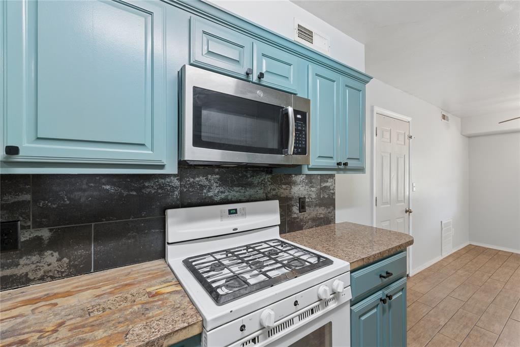 924 S Meadow Lane Property Photo 17