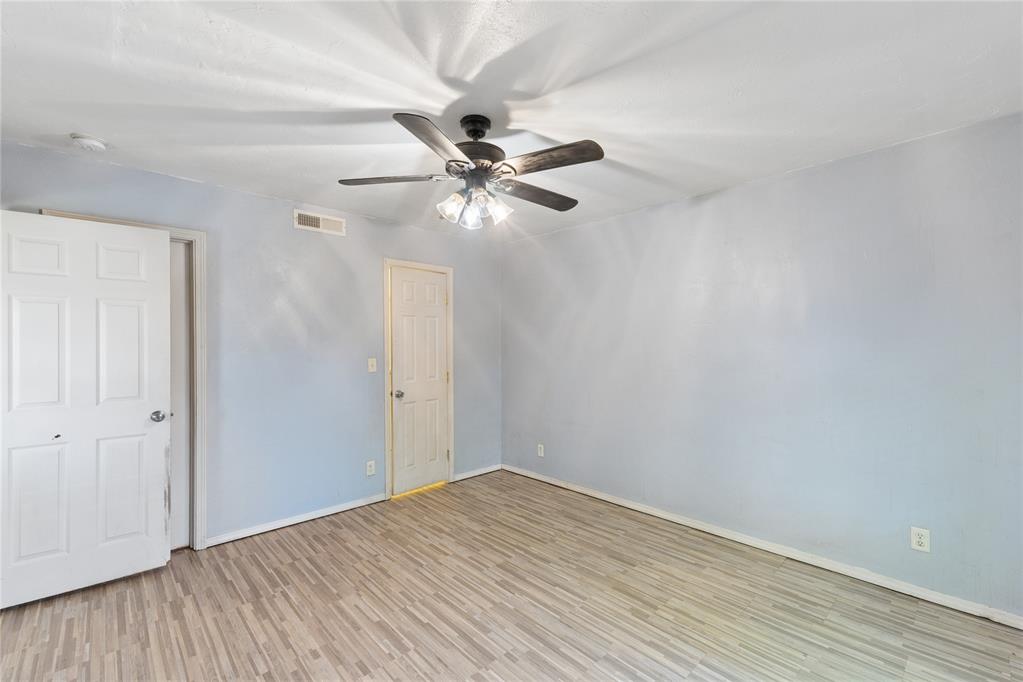 924 S Meadow Lane Property Photo 21