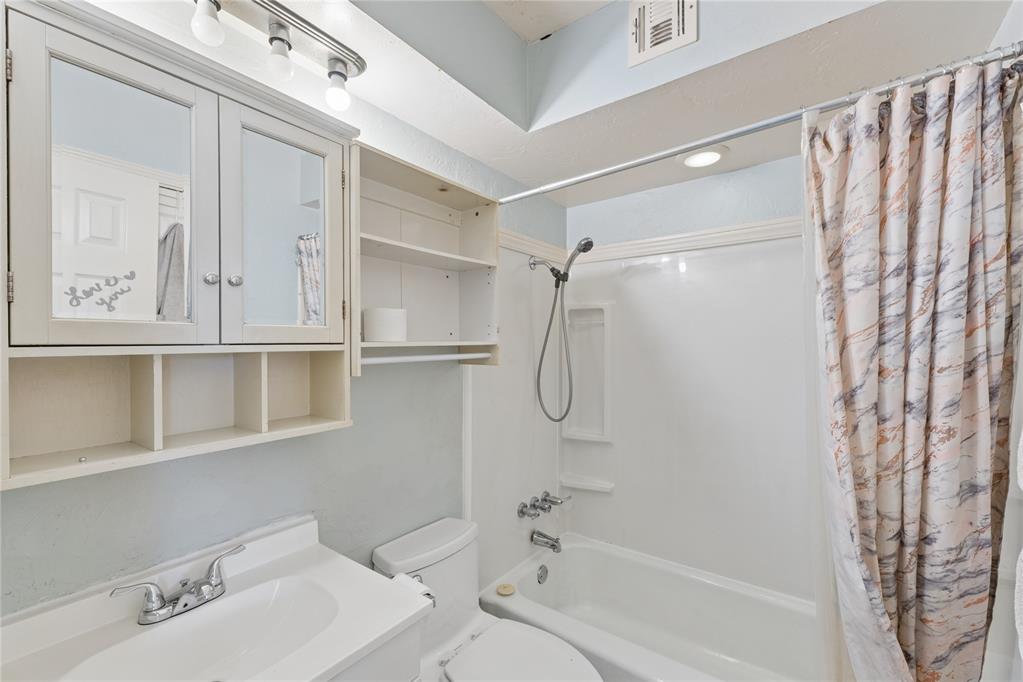 924 S Meadow Lane Property Photo 22