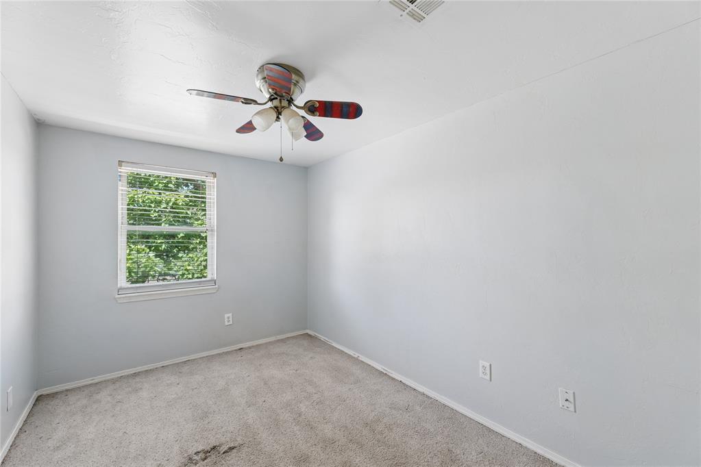924 S Meadow Lane Property Photo 28