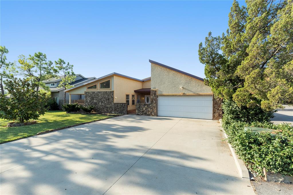6316 W Hefner Road Property Photo