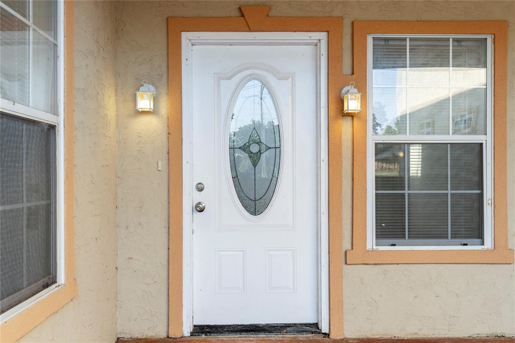 6316 W Hefner Road Property Photo 7