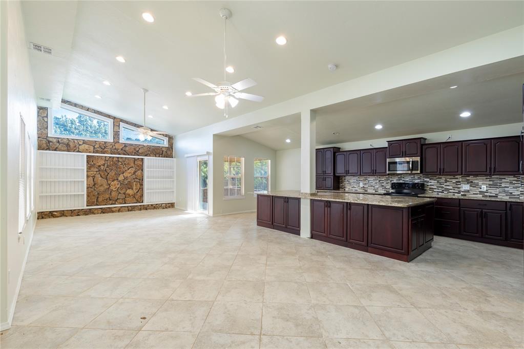 6316 W Hefner Road Property Photo 10