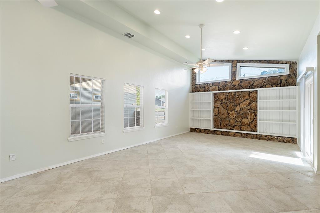 6316 W Hefner Road Property Photo 12