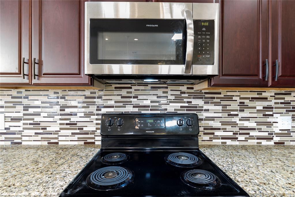 6316 W Hefner Road Property Photo 18