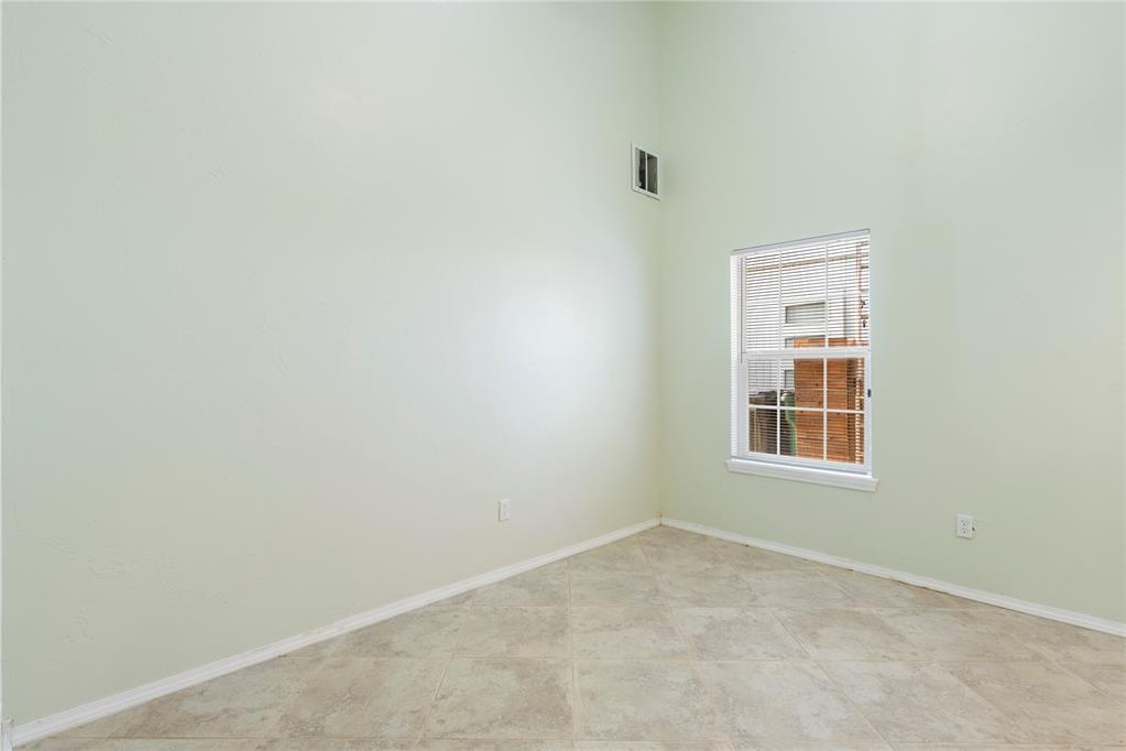 6316 W Hefner Road Property Photo 24
