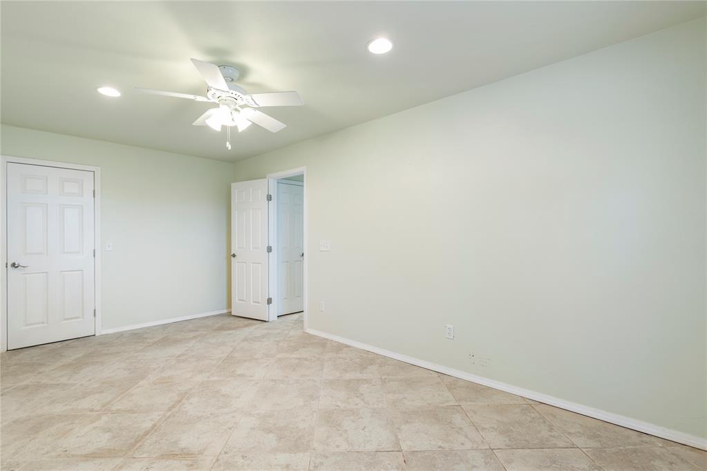 6316 W Hefner Road Property Photo 27