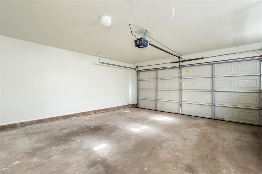6316 W Hefner Road Property Photo 30
