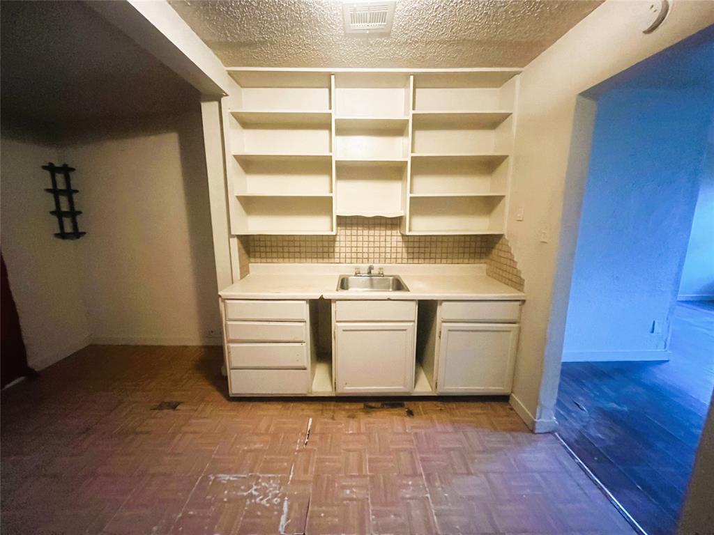1308 Windemere Drive Property Photo 2