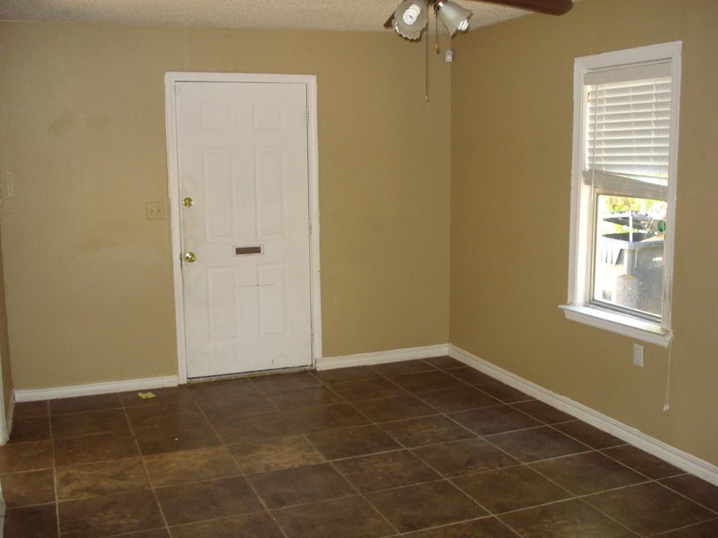 1228600 Property Photo 9