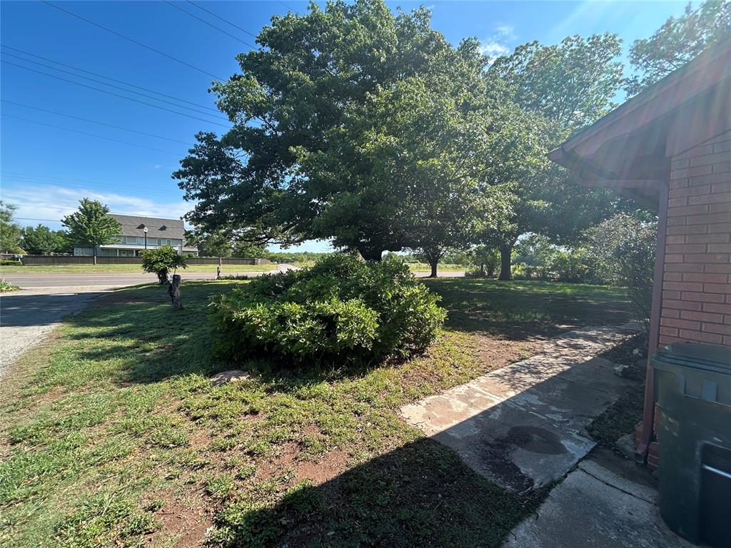 1600 E Imhoff Road Property Photo 9