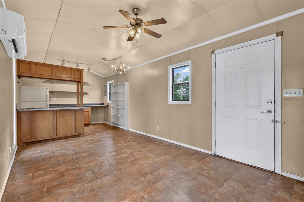 6780 Woods Acres Drive Property Photo 15