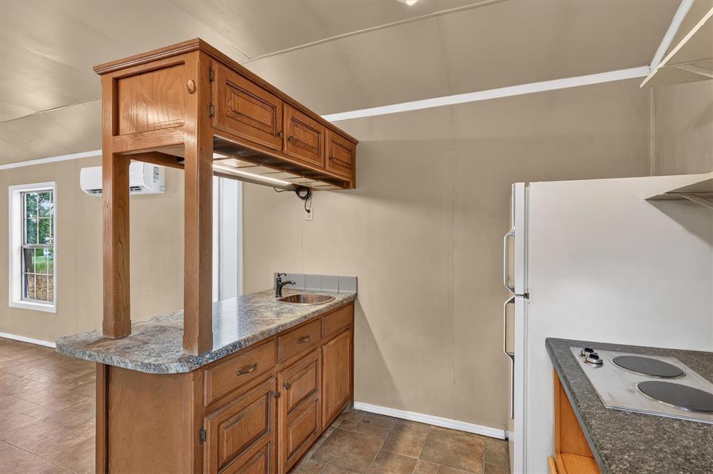 6780 Woods Acres Drive Property Photo 18