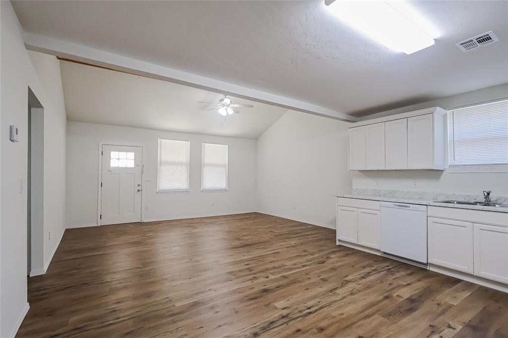 1609 Nw 34th Street Property Photo 4