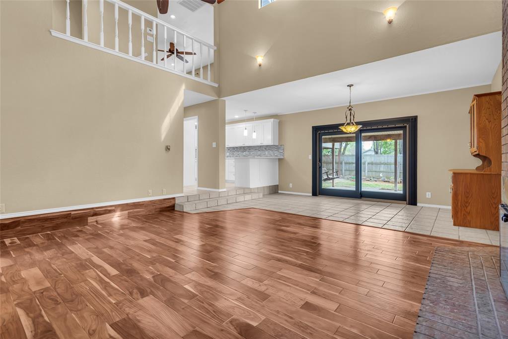 2400 Woodleaf Court Property Photo 12