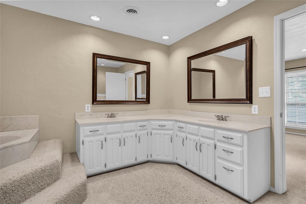 2400 Woodleaf Court Property Photo 30