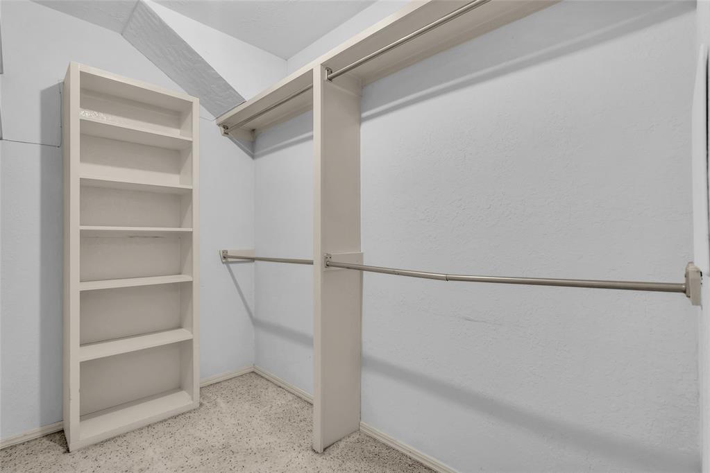 2400 Woodleaf Court Property Photo 31