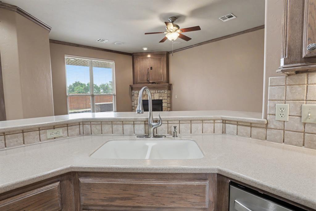 400 S Chardon Drive Property Photo 11
