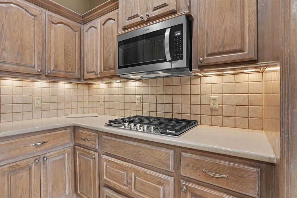 400 S Chardon Drive Property Photo 12