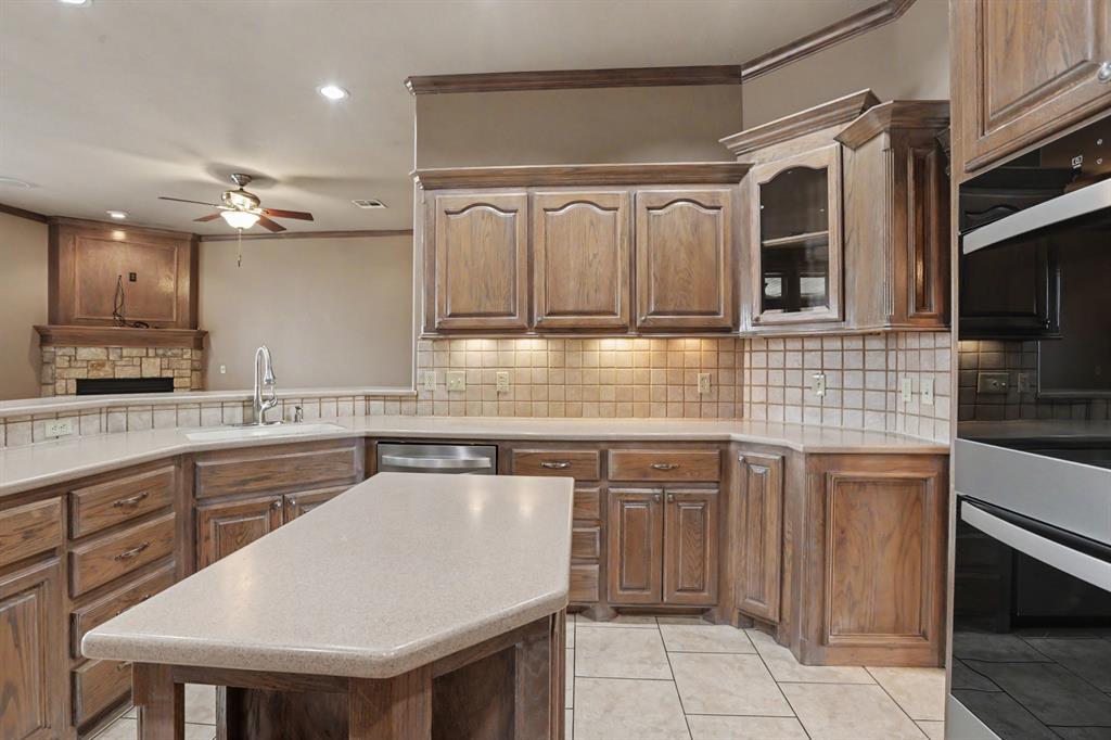 400 S Chardon Drive Property Photo 13