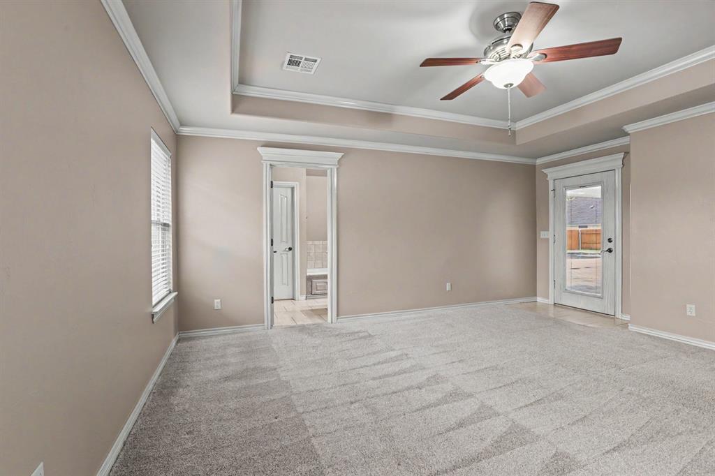 400 S Chardon Drive Property Photo 14