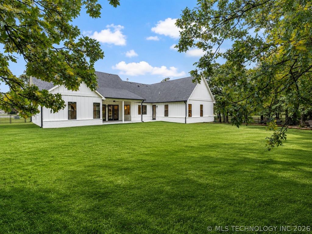 12381 Lakeview Road Property Photo 42