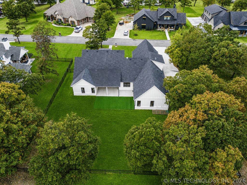 12381 Lakeview Road Property Photo 44