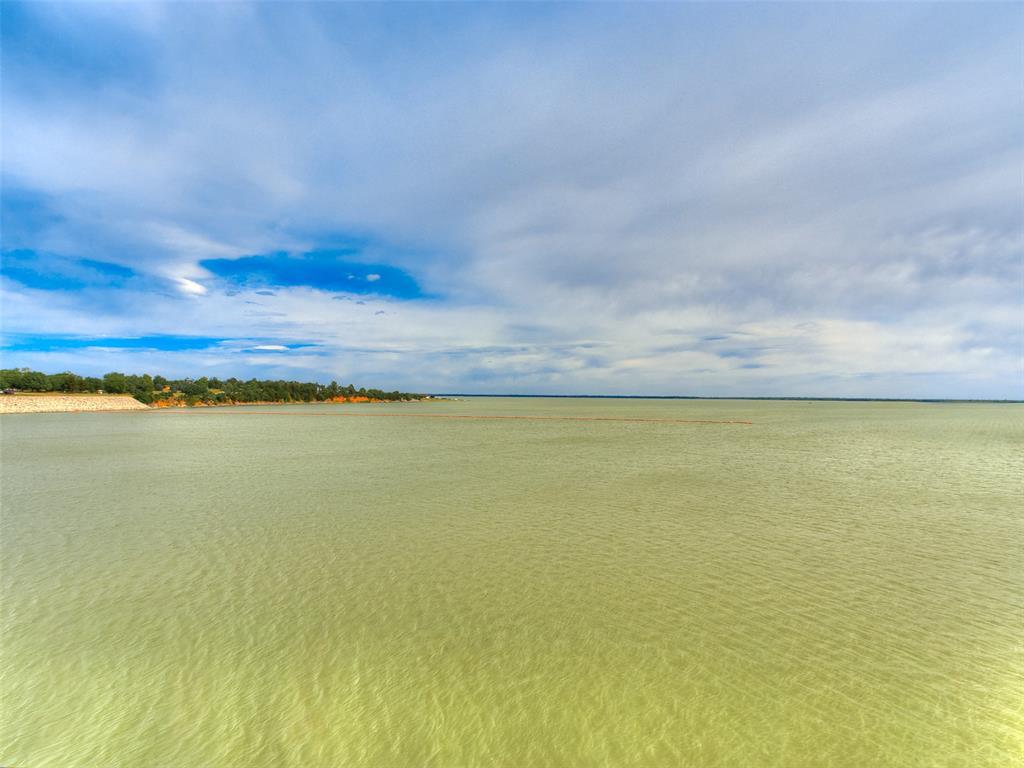 310 W Oak Street Property Photo 37