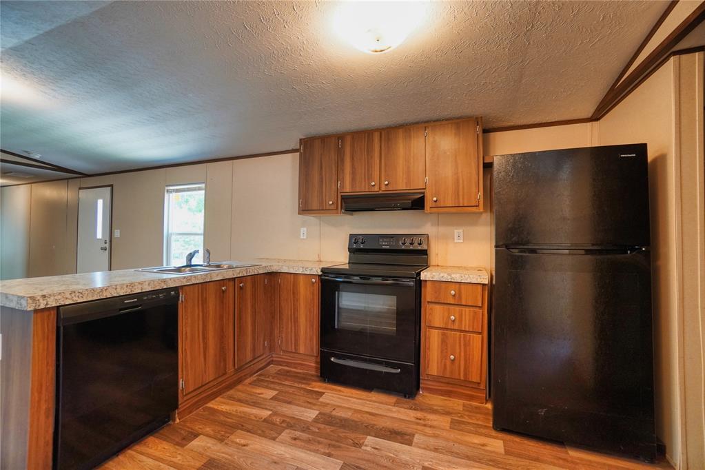 801 E Oak Street Property Photo 17