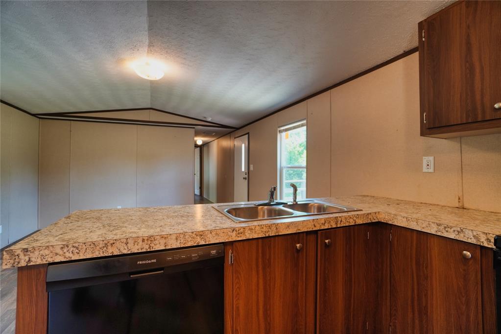 801 E Oak Street Property Photo 20