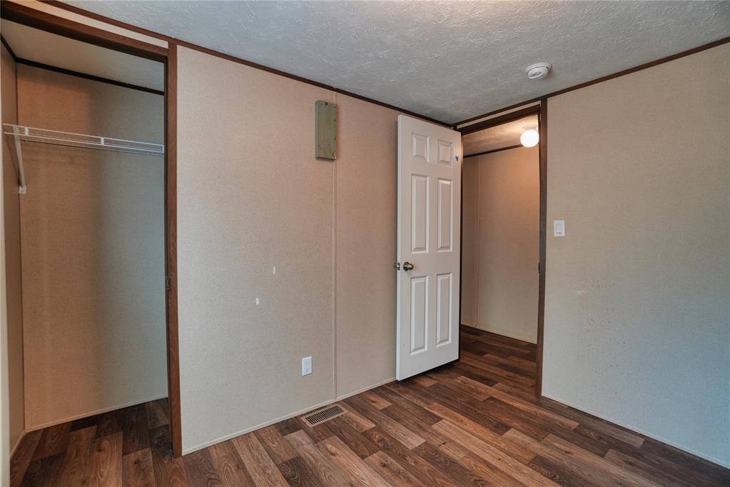 801 E Oak Street Property Photo 27