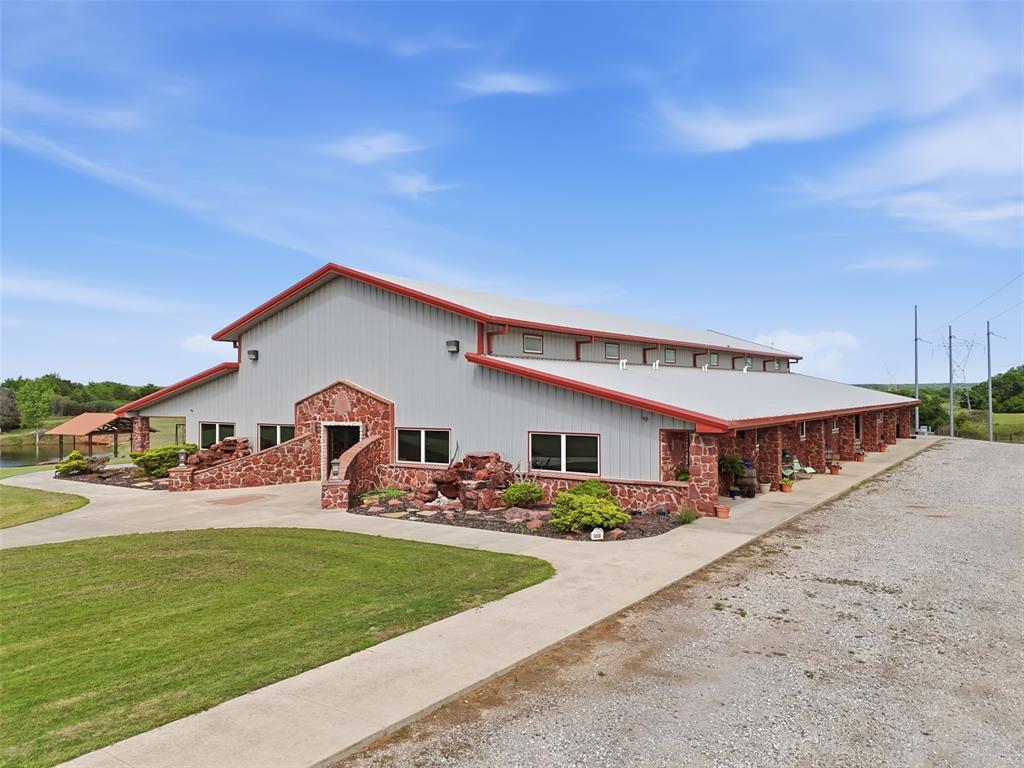 341070 E 890 Road Property Photo 5