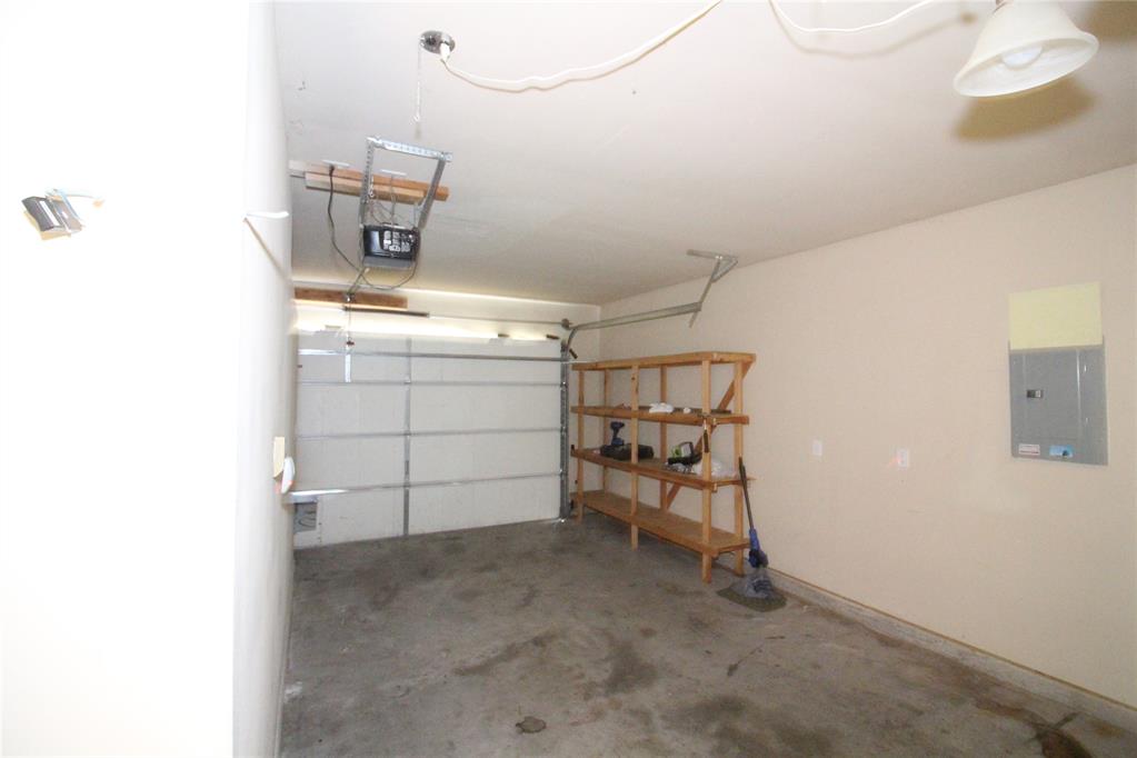 2404 Rookhaven Lane Property Photo 33
