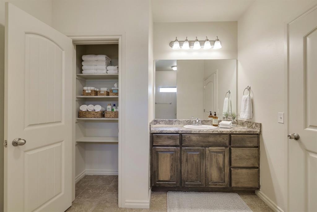 909 Sw 92nd Street Property Photo 10